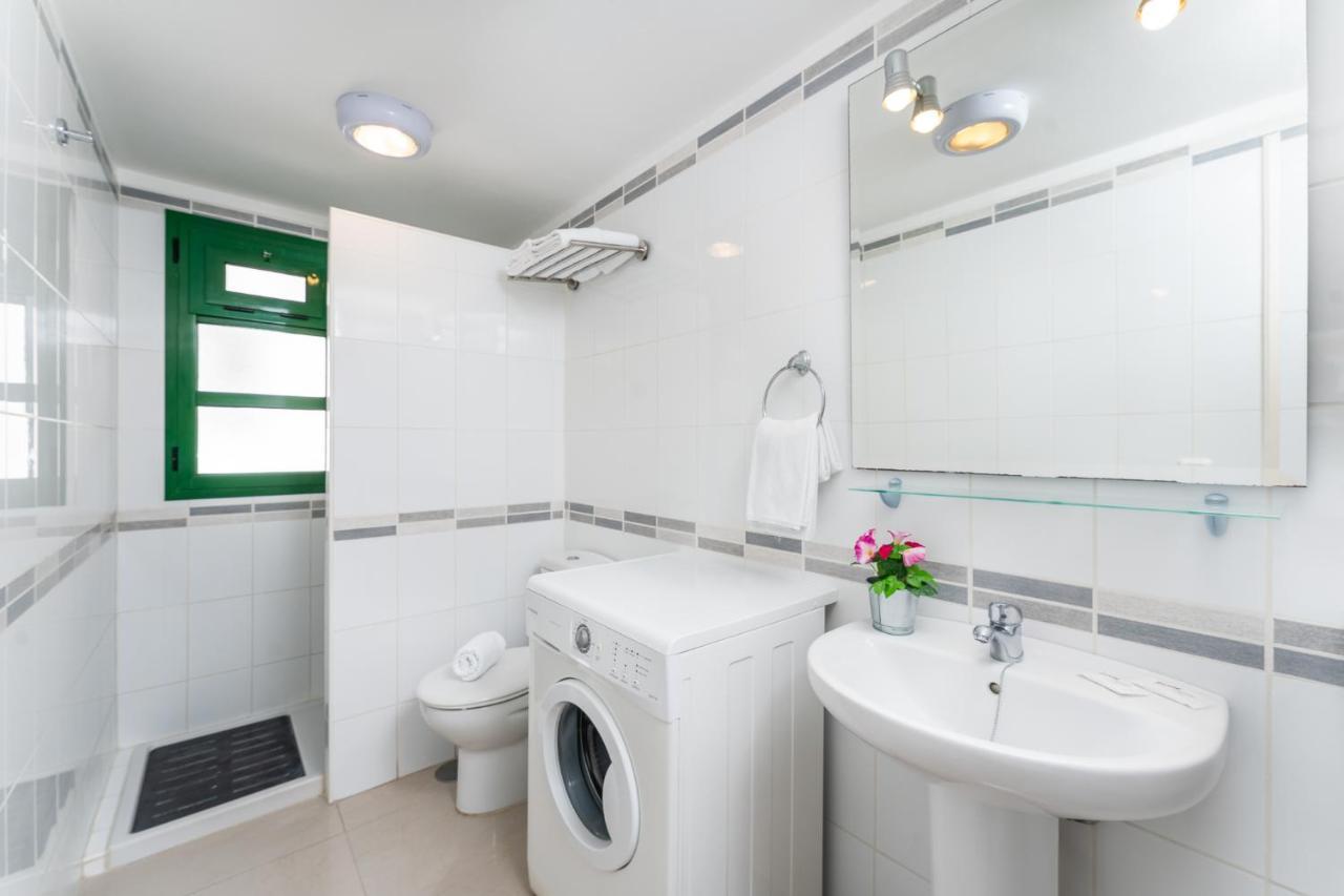Apartamentos Marina Puerto Mogan Пуерто де Мохан Екстериор снимка