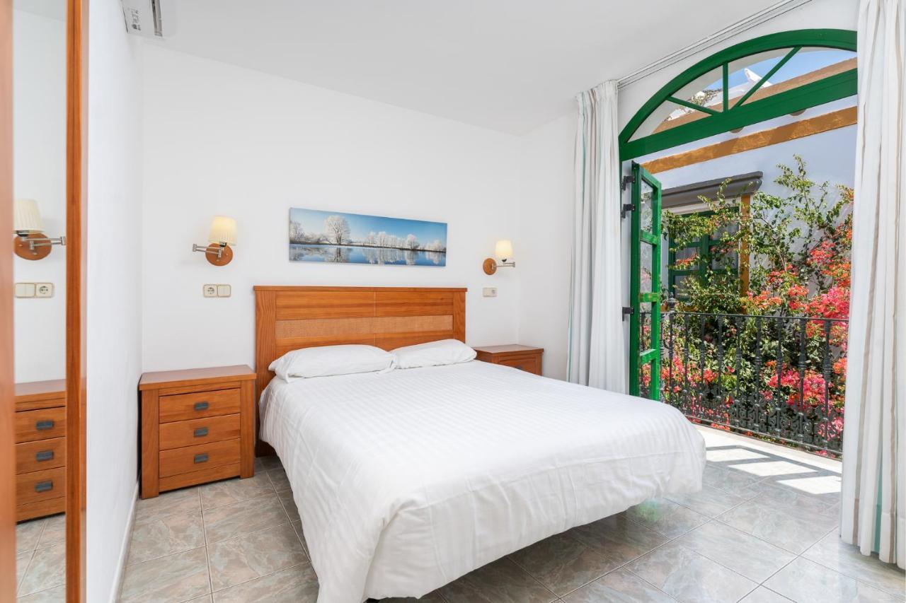 Apartamentos Marina Puerto Mogan Пуерто де Мохан Екстериор снимка